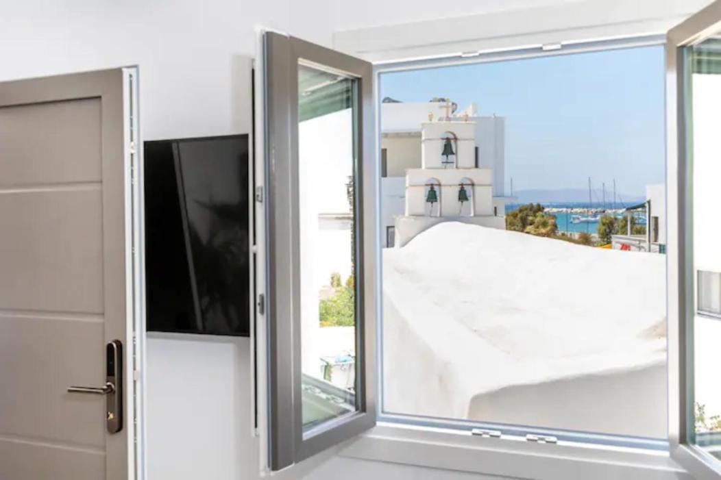 El_Puerto Luxury Port Suites Naxos City Exterior foto